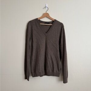 Boss V-neck 100% Wool Sweater Men’s size L